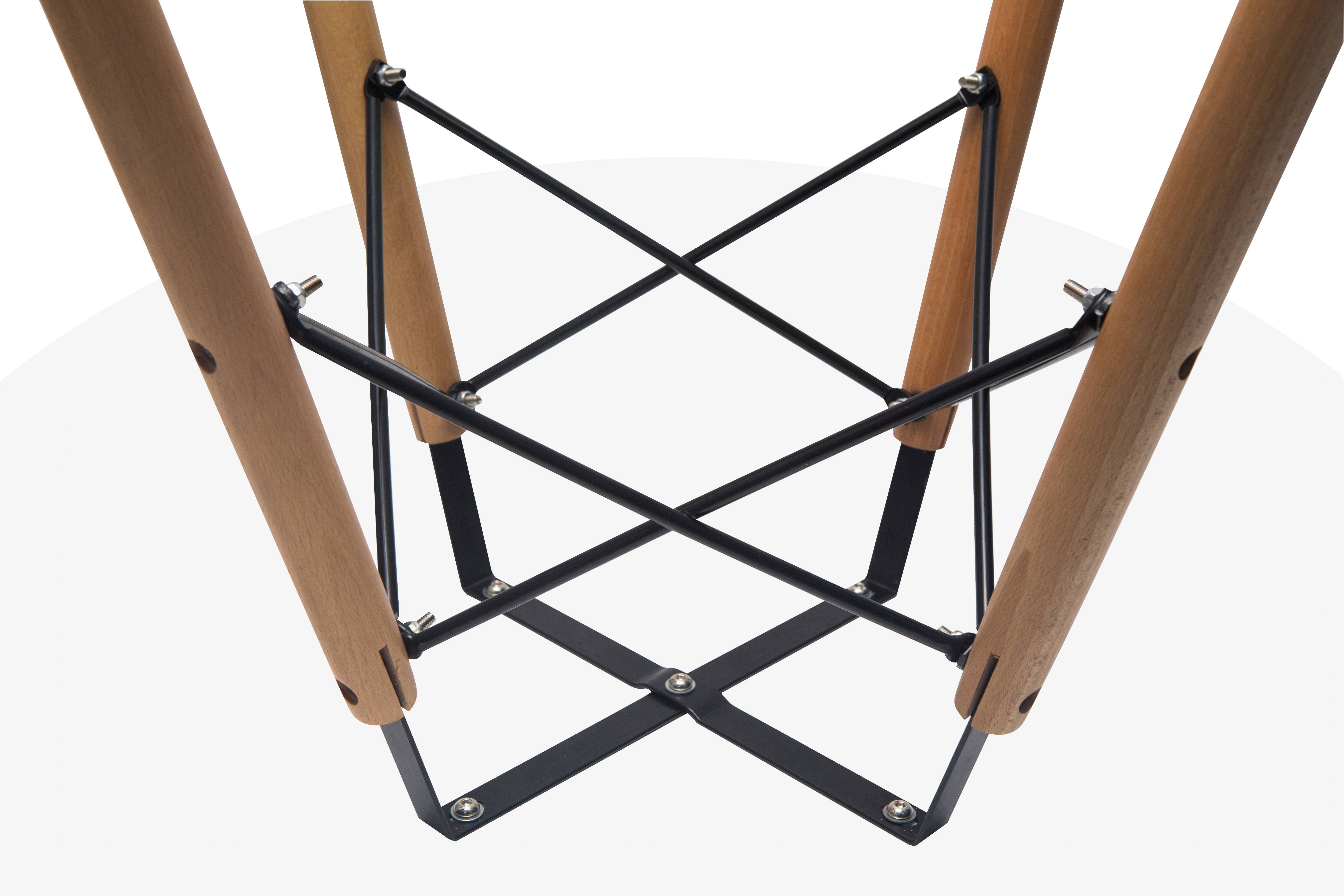 Стол Eames DSW D80 из Италии