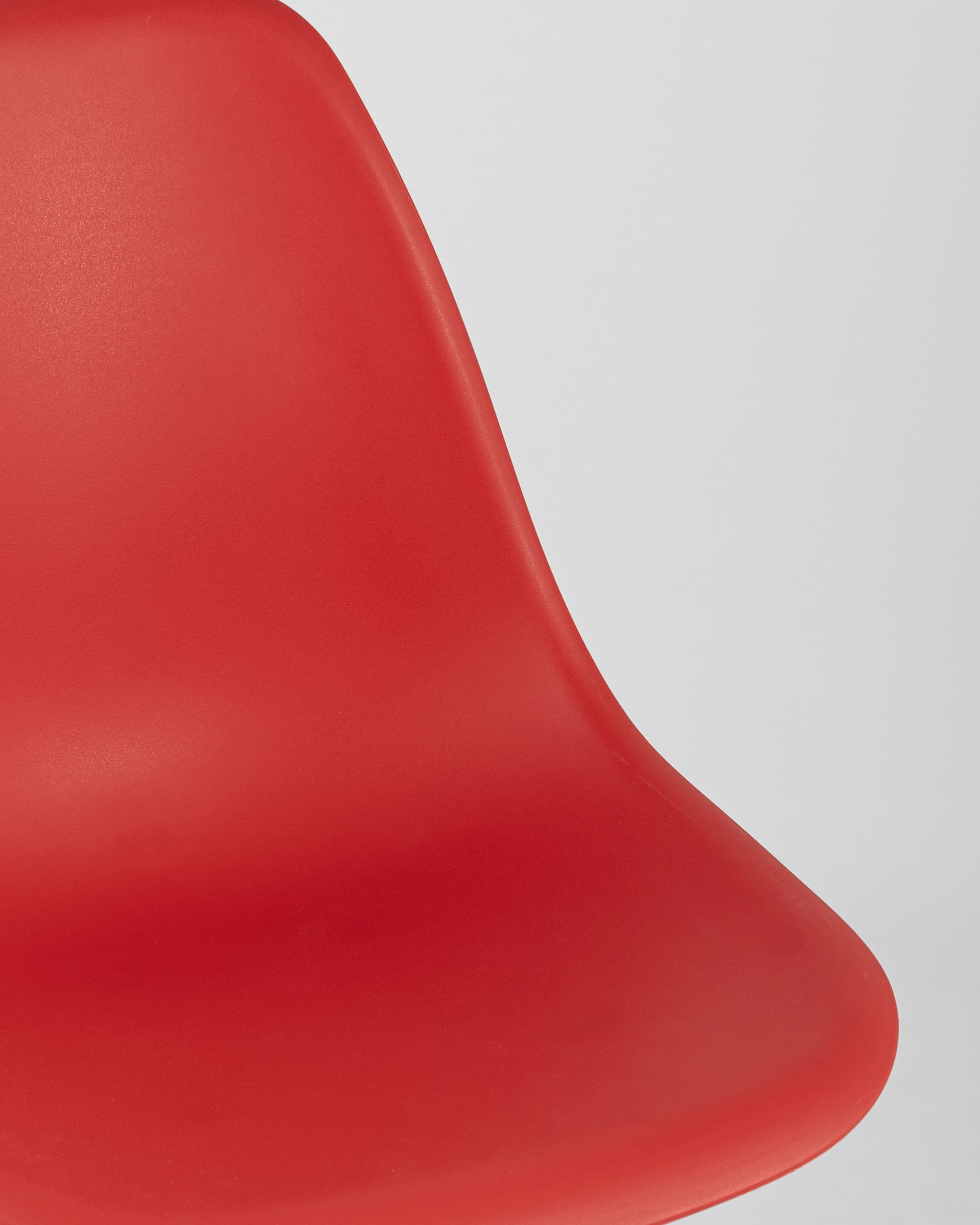 Стул Eames Style DSW красный (разборный каркас) из Италии