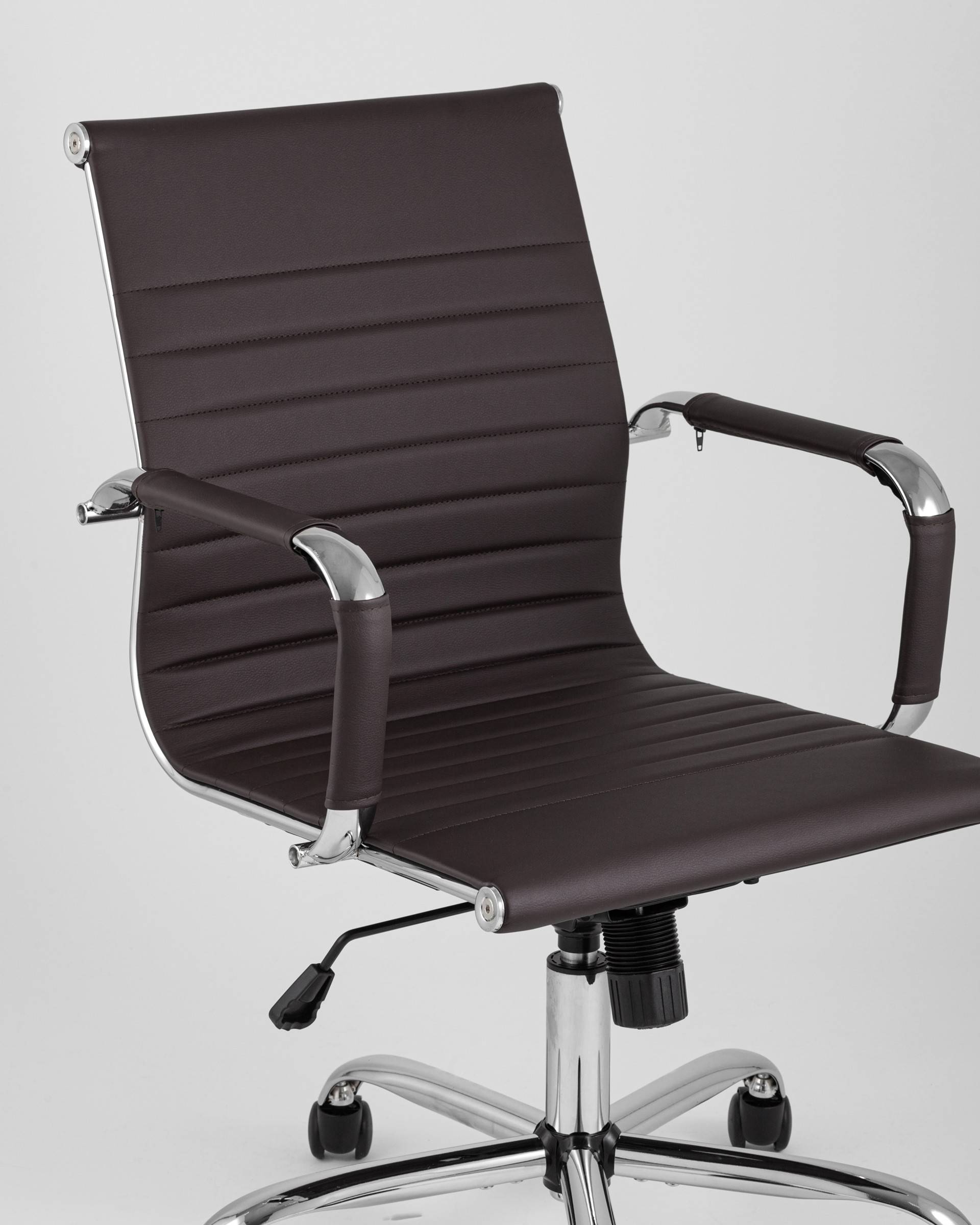 Кресло офисное TopChairs City S коричневое из Италии