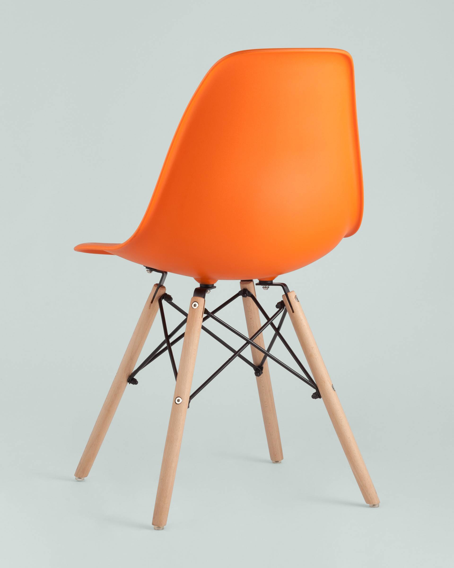 Стул Eames DSW оранжевый из Италии