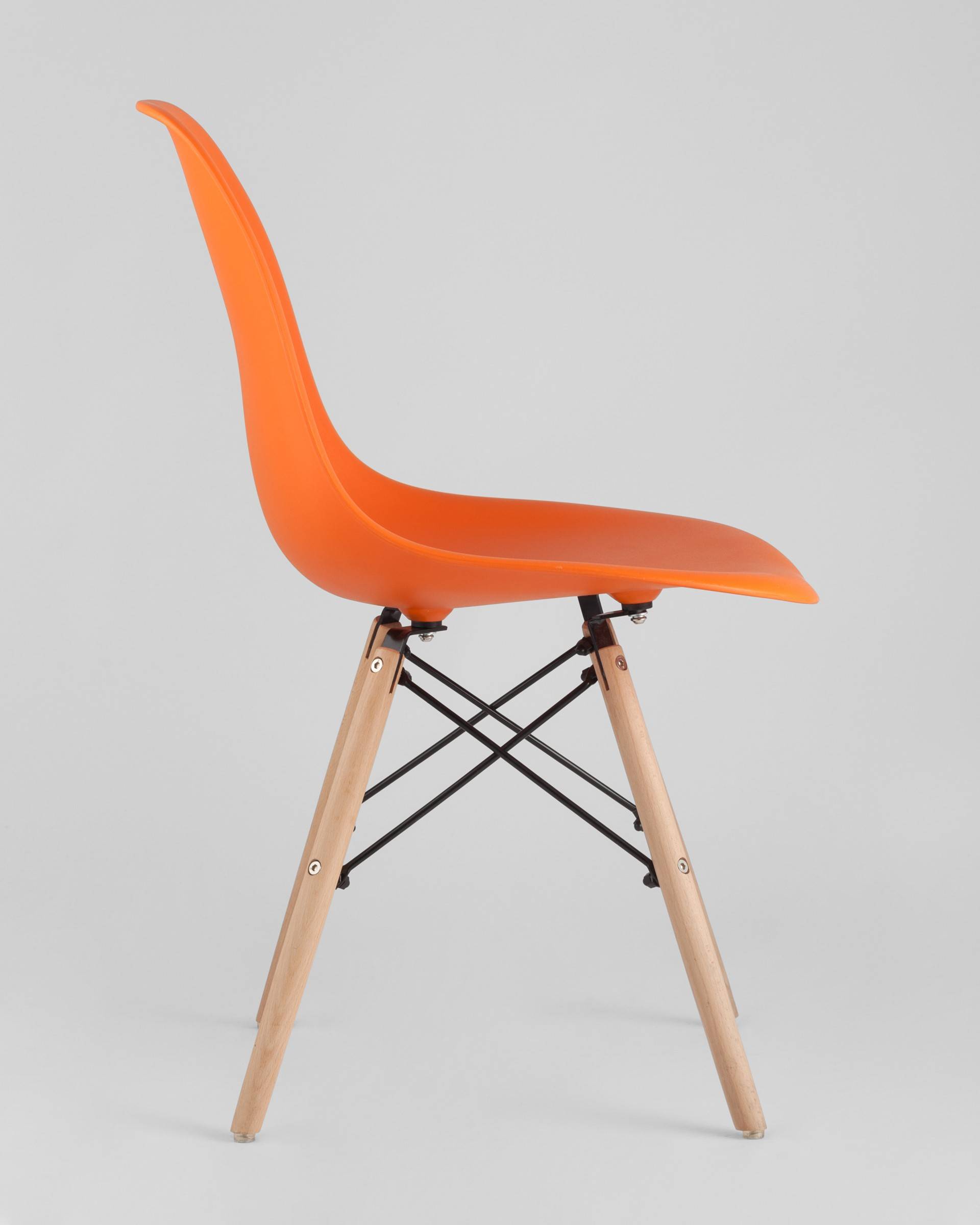 Стул Eames DSW оранжевый из Италии