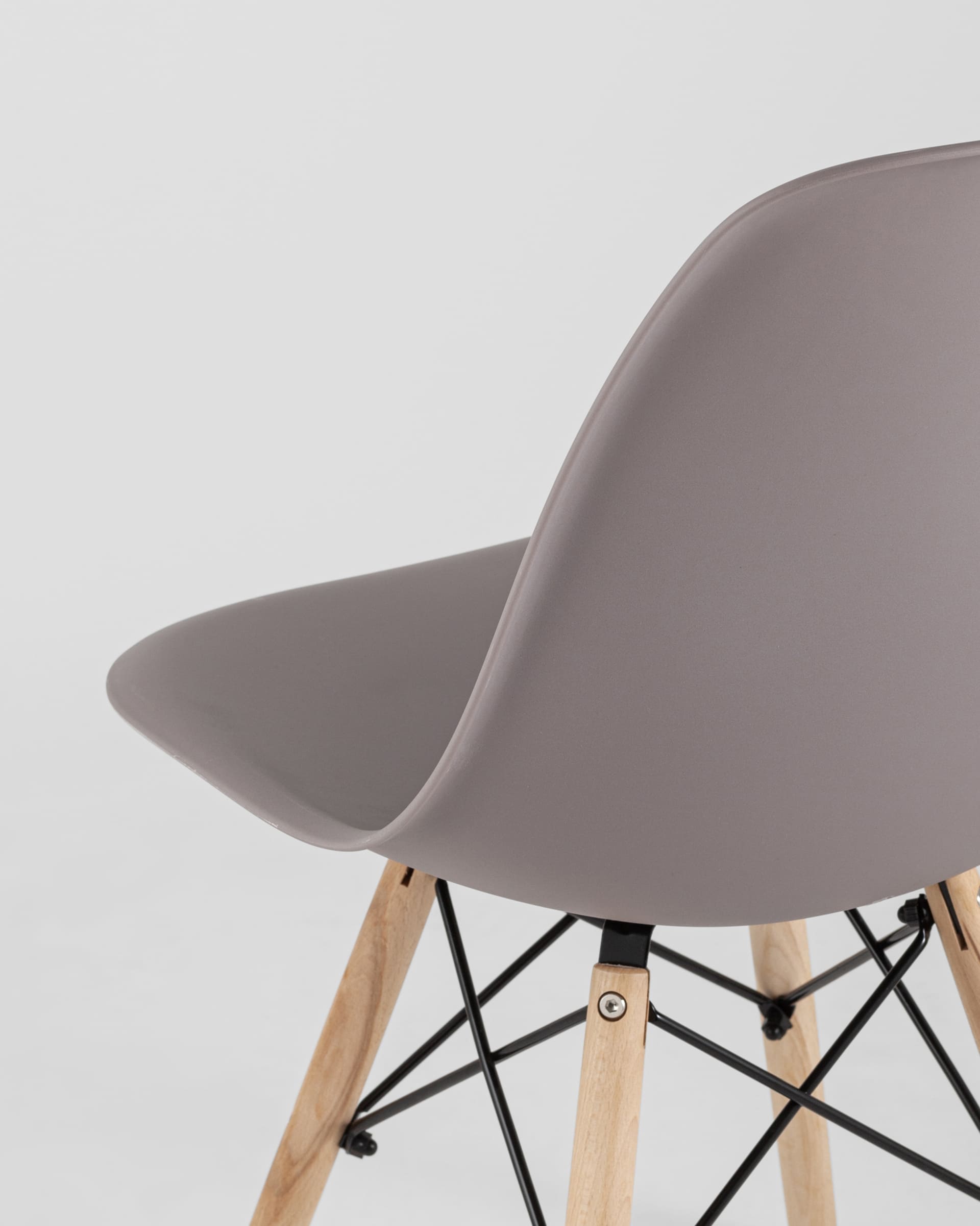 Стул Eames Style DSW темно-бежевый x4 из Италии