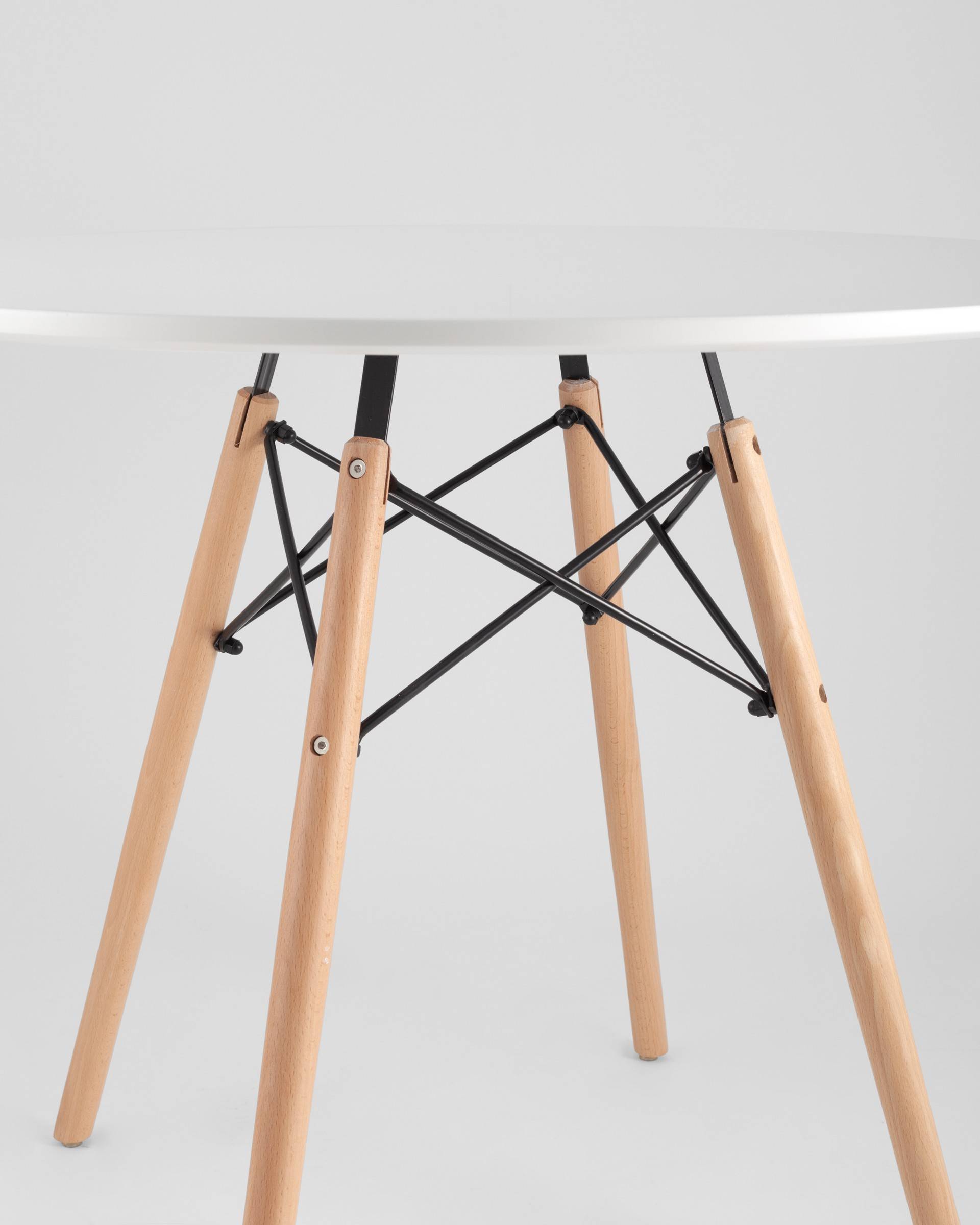 Стол Eames DSW D90 из Италии