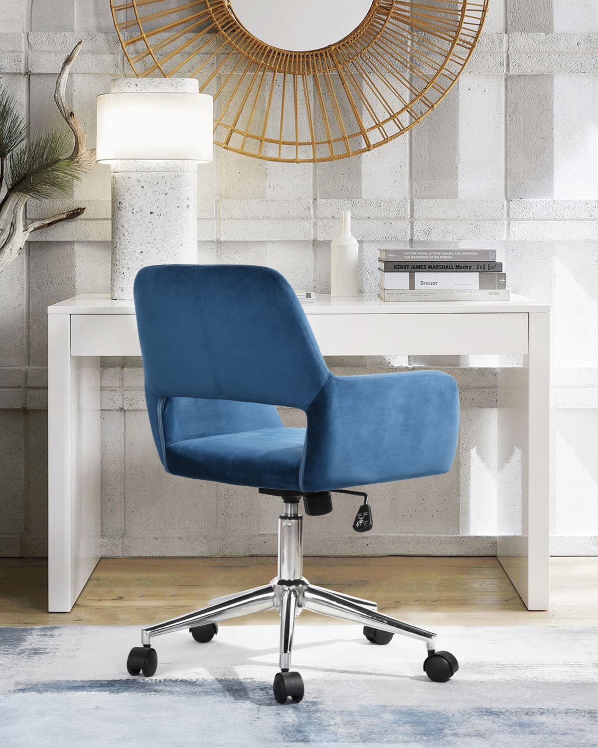 Кресло офисное Ross велюр синий из Италии