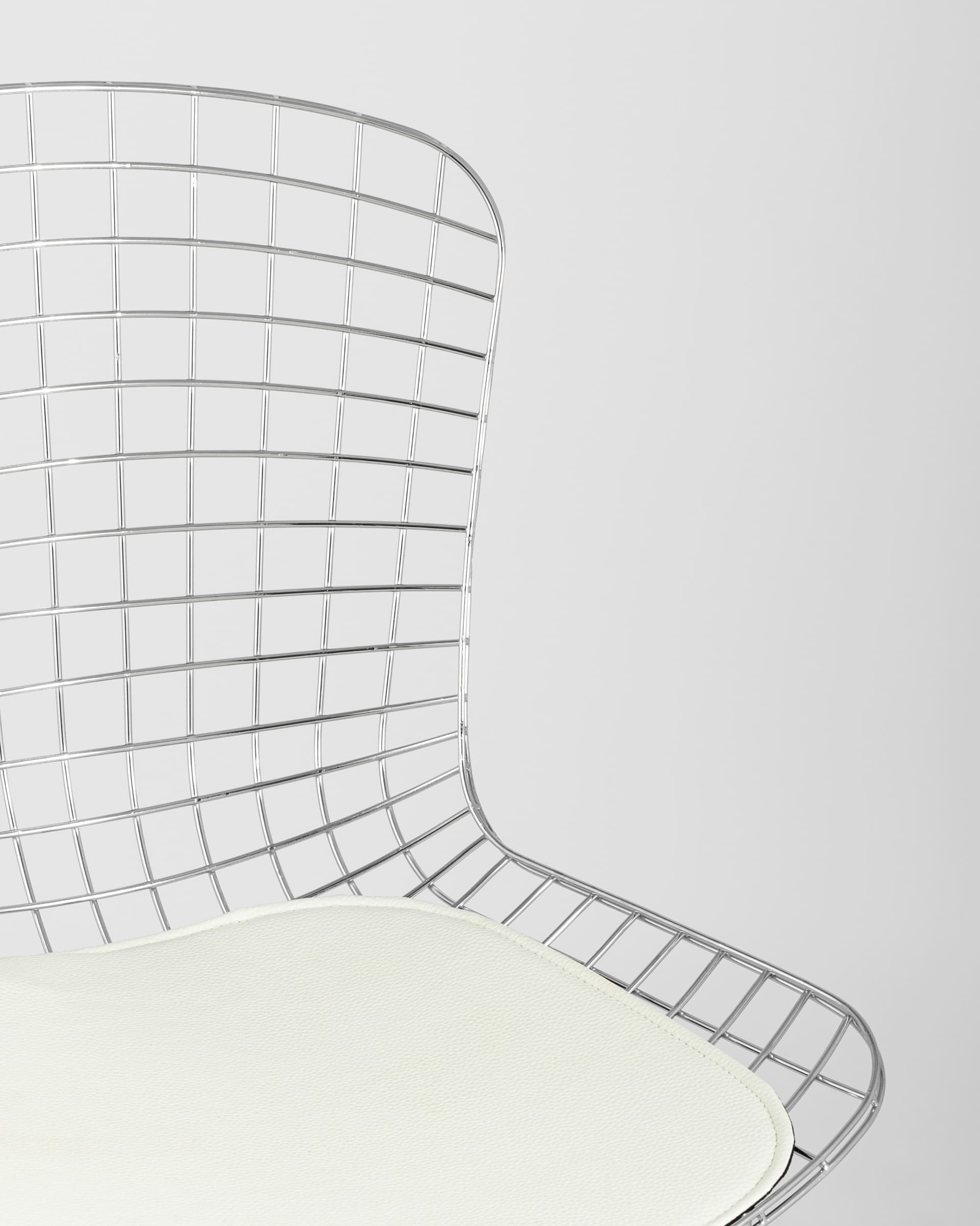 Стул обеденный Bertoia хромированный с белой подушкой из Италии