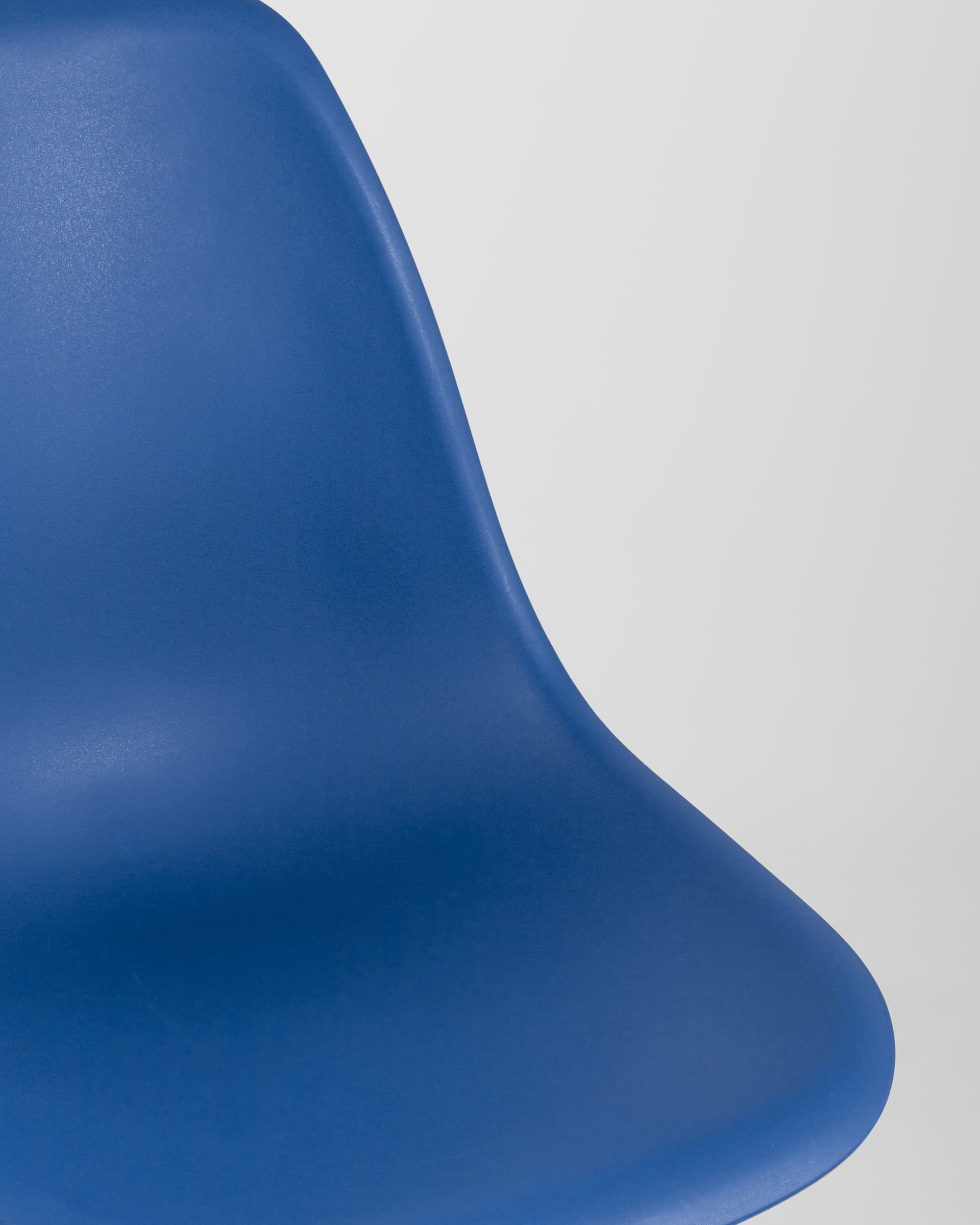 Стул Eames Style DSW синий (разборный каркас) из Италии