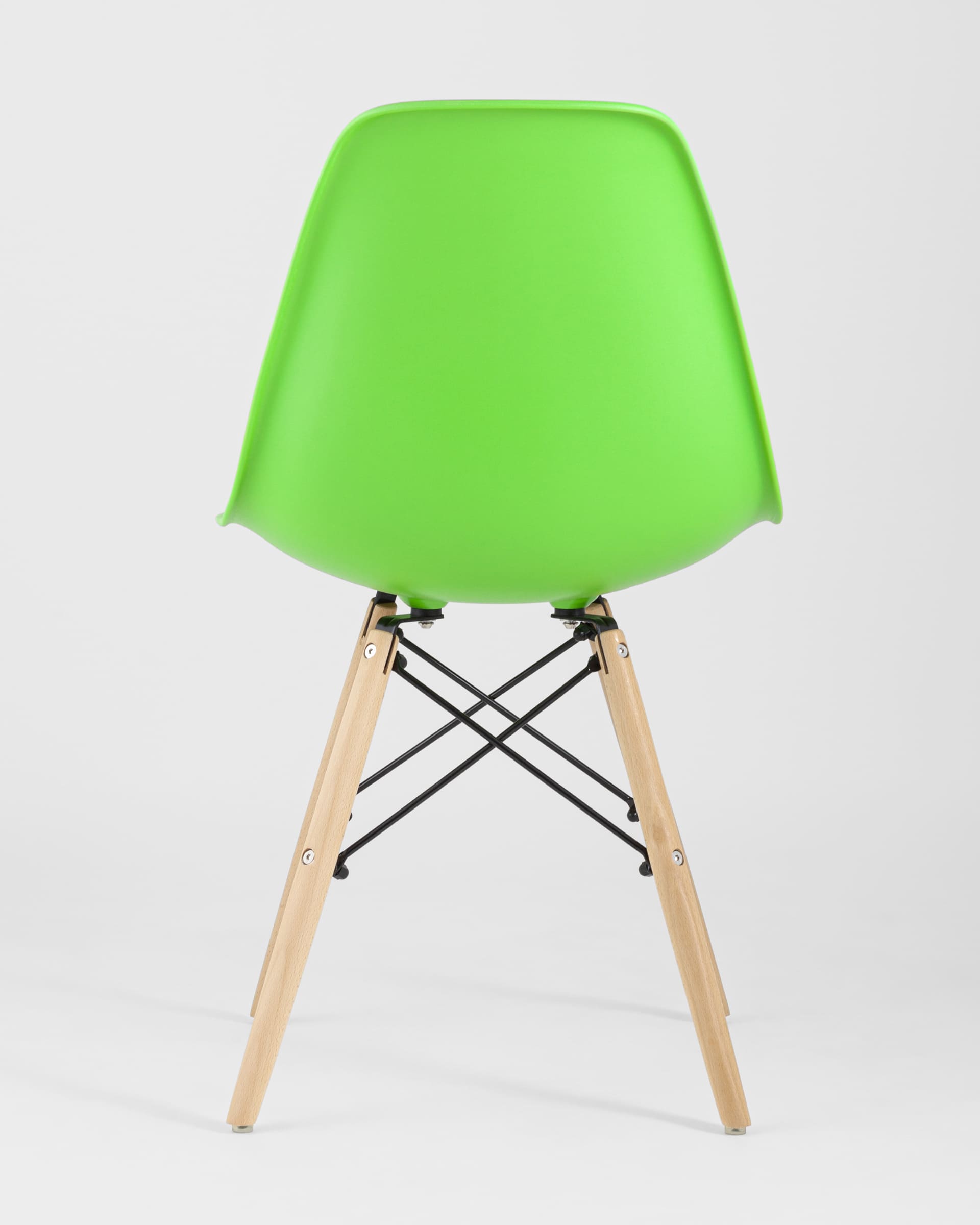 Стул Eames DSW светло-зеленый из Италии