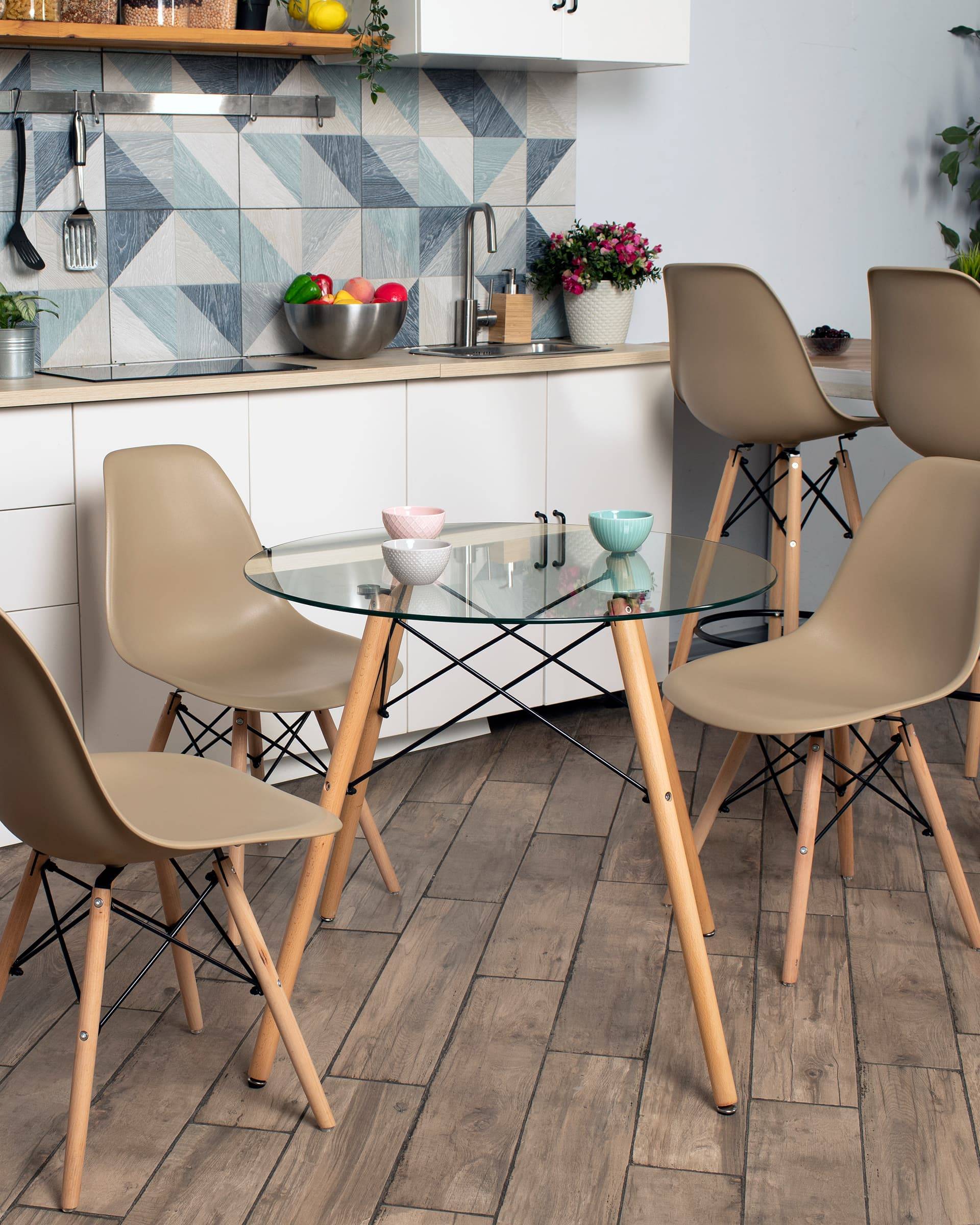 Стул Eames Style DSW бежевый (разборный каркас) из Италии