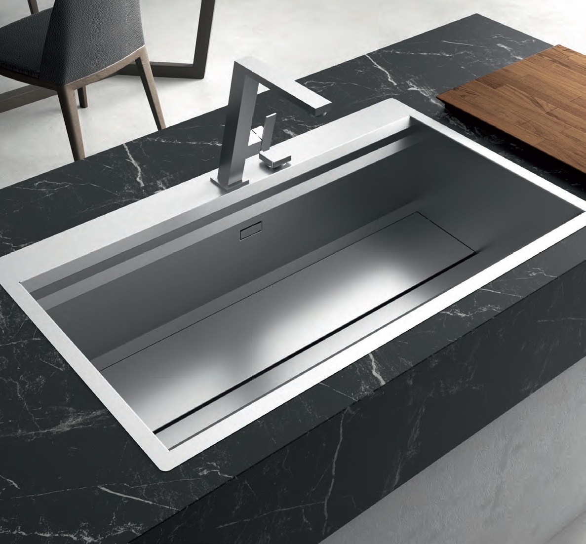 Мойка Artinox Layer BRP 104 из Италии